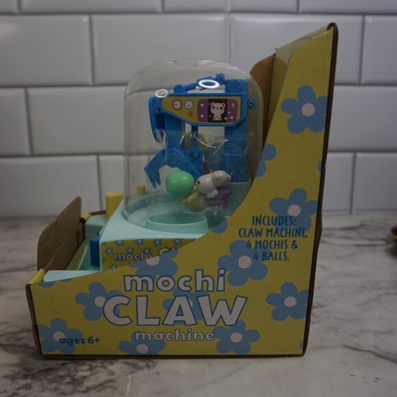 Mochi Mini Claw Machine Game - Picture 7 of 14
